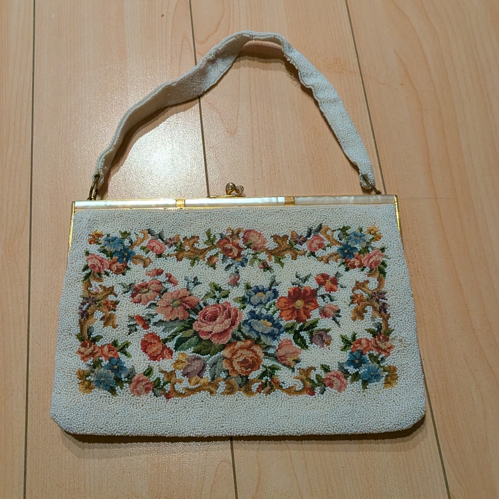 Floral Embroidered Cream Clutch